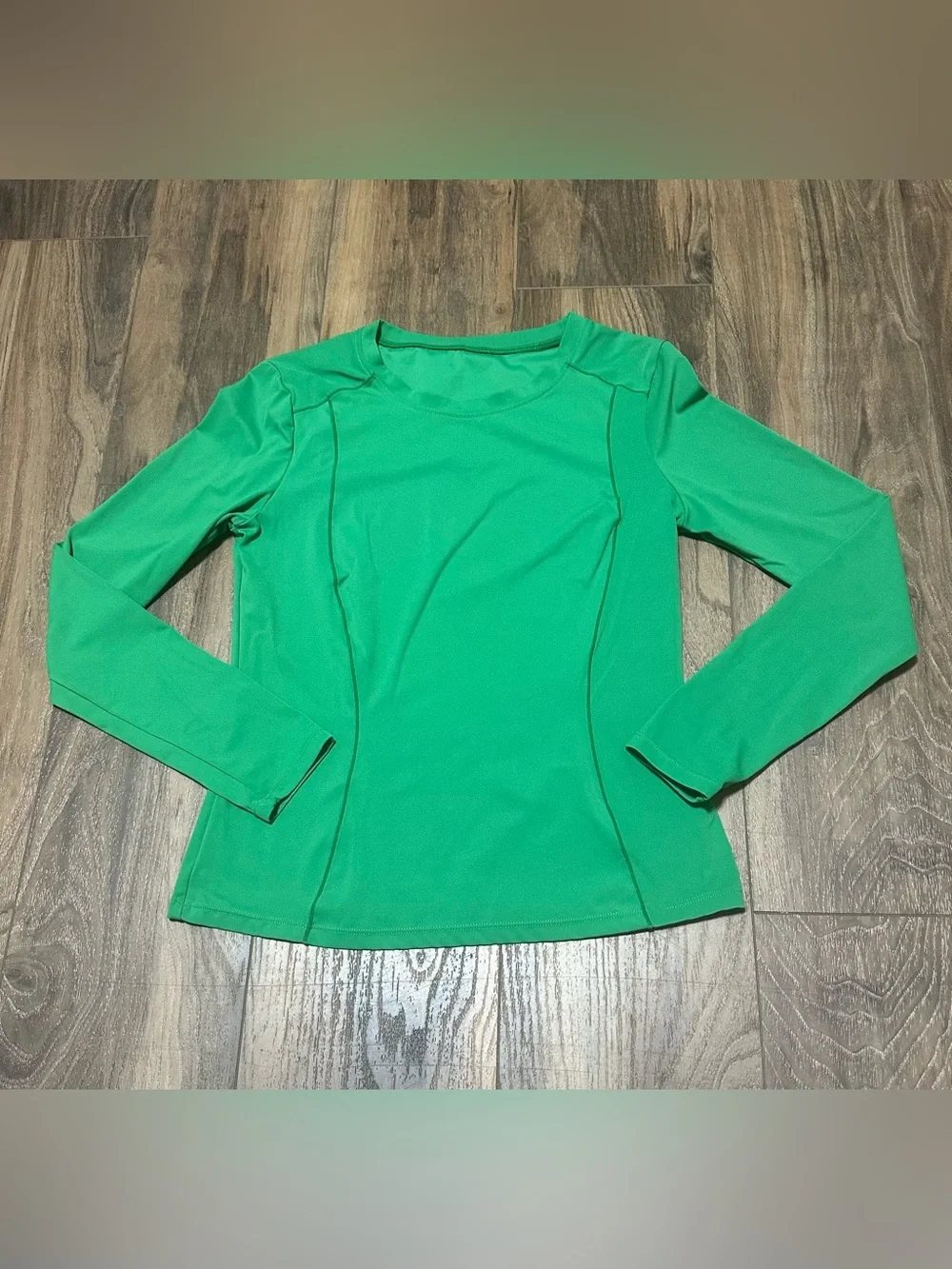 Lululemon Women’s Long Sleeve Athletic Shirt Top Green Small S